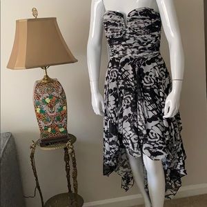 Arden B prom dress Sz Medium black and white color